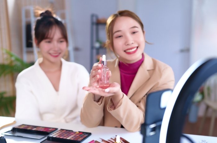Kenapa Kita Sering Menganggap Produk Baru Lebih Baik daripada Produk Lama?