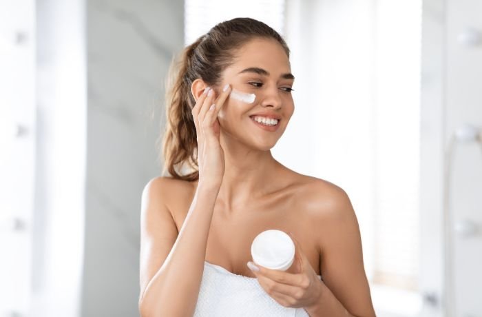 Ketika Skin Barrier dan Microbiome Saling Berhubungan, Mana yang Harus Dirawat Lebih Dulu?