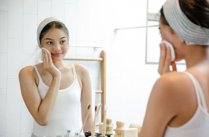 Mencoba Menilai Skincare Berdasarkan Kebiasaan Pakai, Bukan Janji Produk